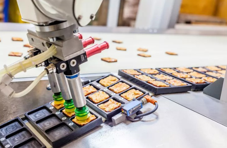 Innovative Application of CNC Robots in the Food Industry